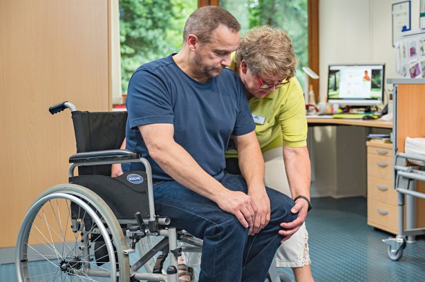 Patient Beratung Rollstuhl